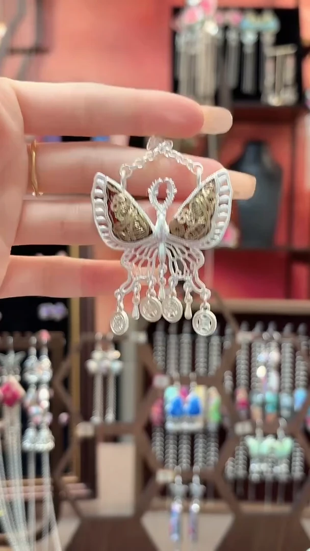 织绣云织谣民族风精美饰品   8