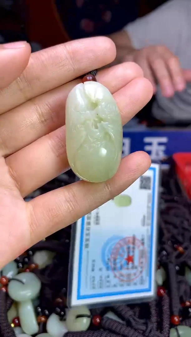 未镶嵌和田玉挂件1