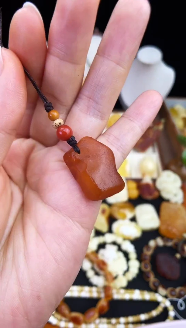 琥珀未镶嵌珠宝奇石柒月