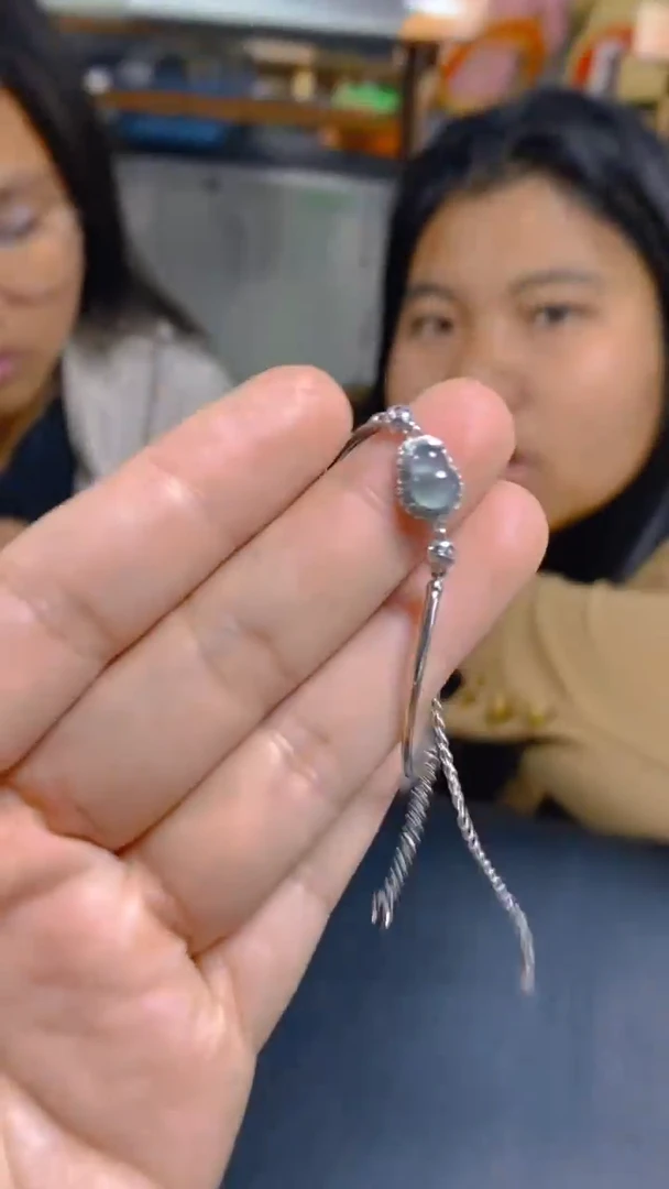 【闪购商品】翡翠手链未镶嵌0330561748多样性发一