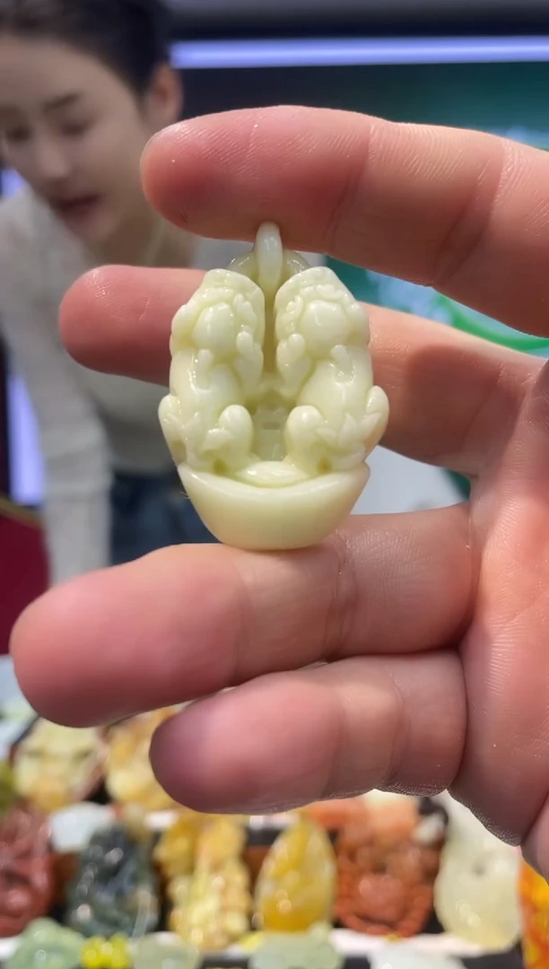 【闪购商品】岫玉吊坠未镶嵌·多样性发货*拍一发一
