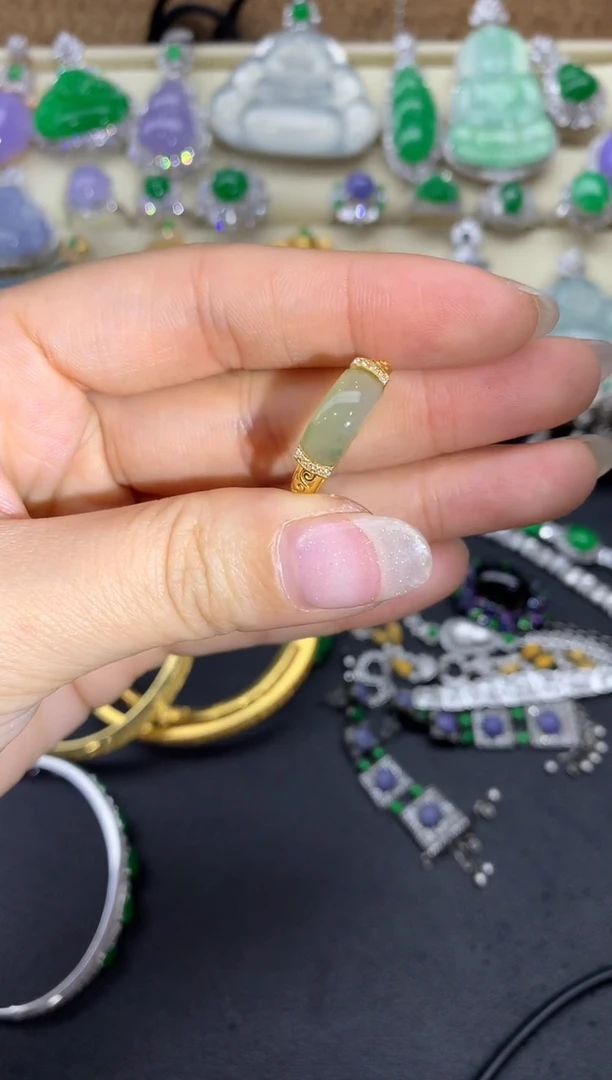 【闪购商品】翡翠戒指18K金镶嵌404-中国好珍宝