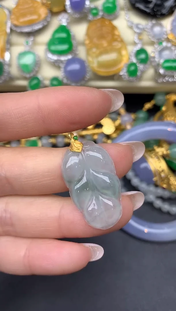 翡翠18K金镶嵌颈饰176-雪姐翡翠天天见