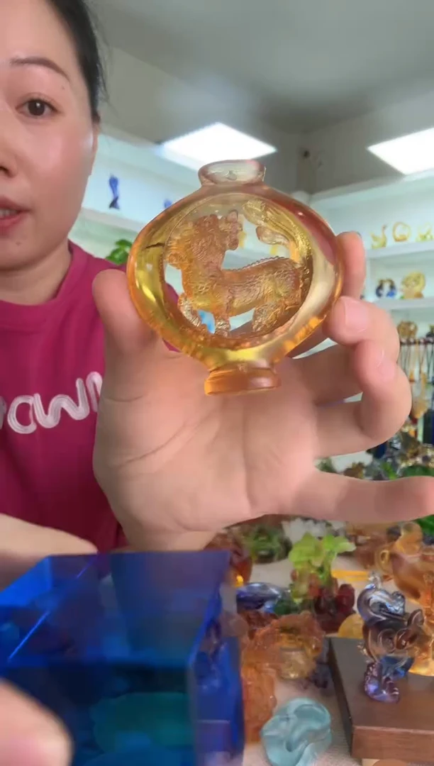 手工艺品琉璃麒麟一对