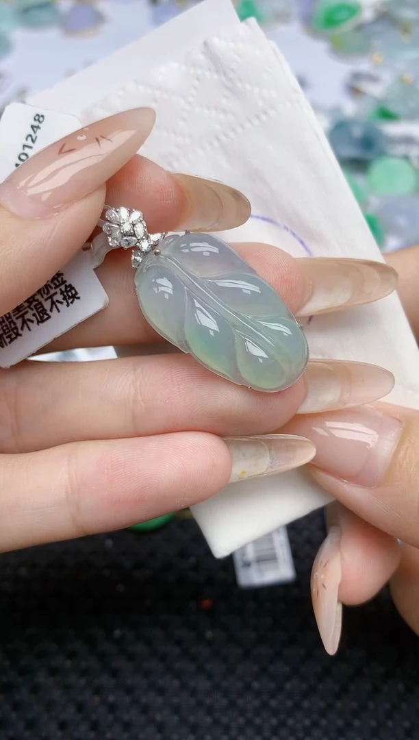 翡翠18K金镶嵌颈饰370   天然翡翠A货