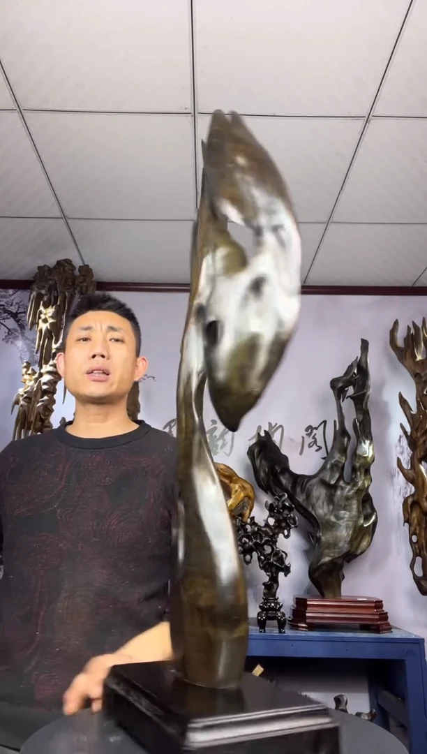 金丝楠木雕款大*哥金丝楠木工艺品摆件