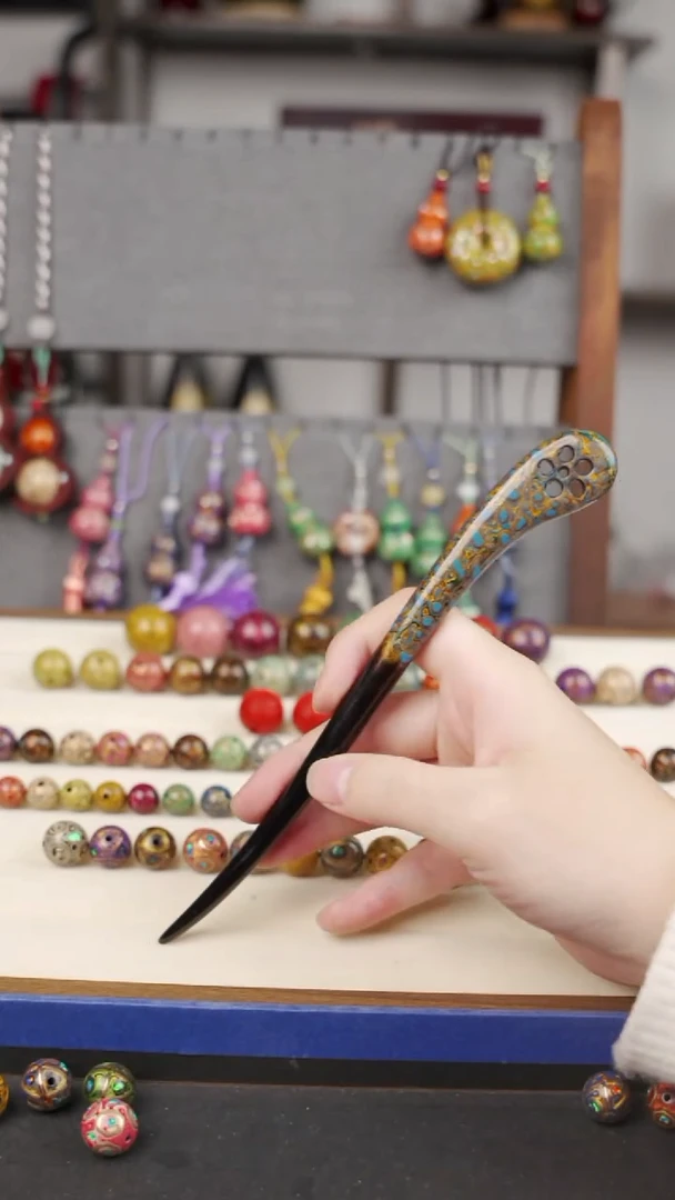 漆器变涂发簪 镂空花朵