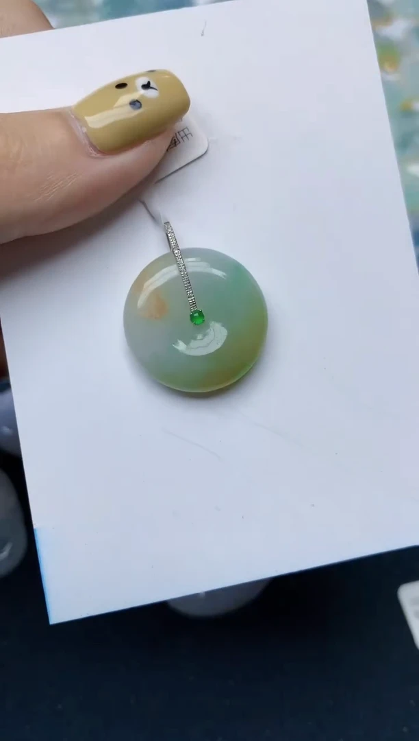 翡翠18K金镶嵌颈饰天然翡翠A货