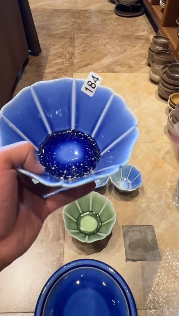 瓷片184 微瑕长生蓝花瓣碗1个