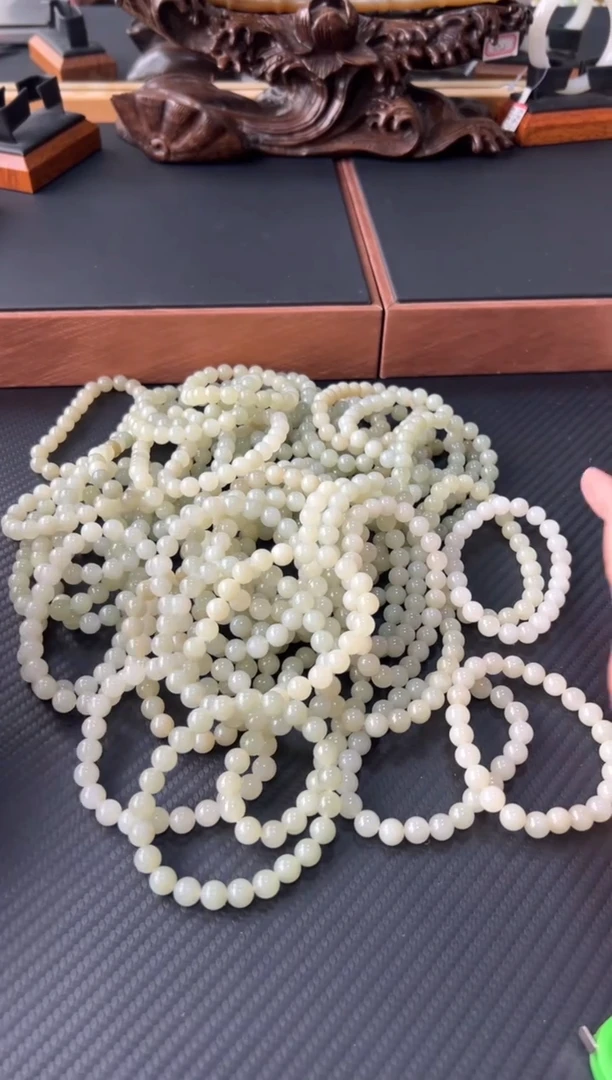 手串未镶嵌和田玉且末微色差近矿卡8L多样性发货拍一发一