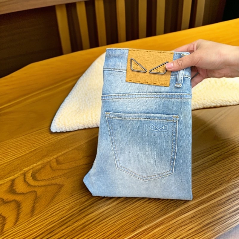【BZ奢品】2025春季新款天蓝色高订轻柔男款牛仔裤弹力修身小直筒