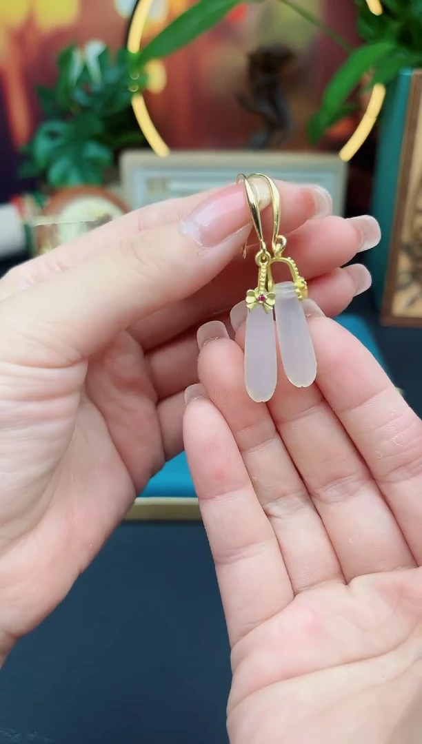 玛瑙/玉髓耳饰未镶嵌玉兰花