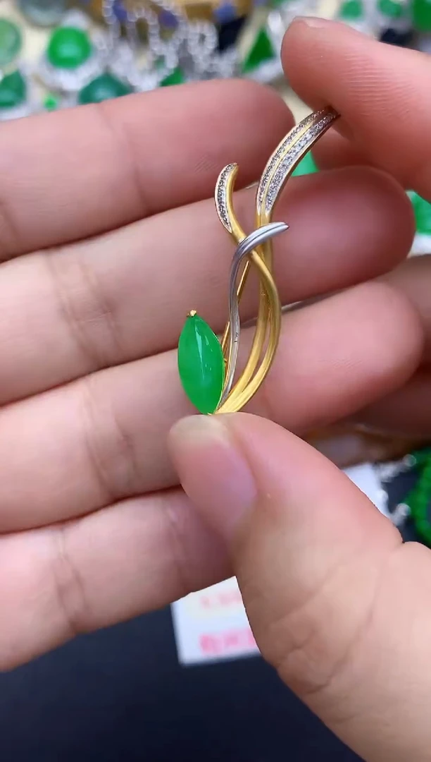 颈饰18K金镶嵌翡翠484-中国好珍宝