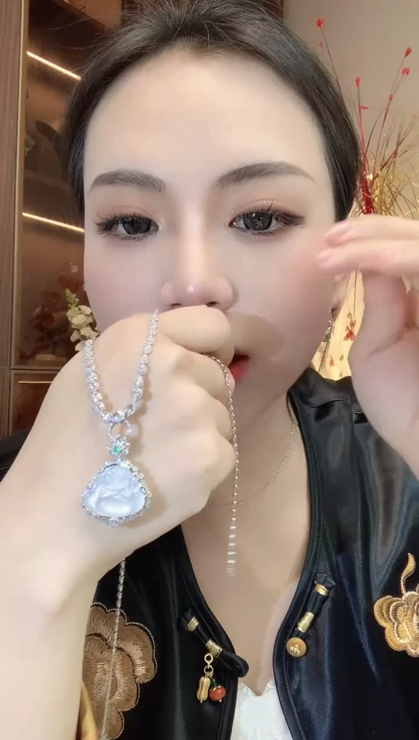 【闪购商品】翡翠吊坠(不含链)18K金镶嵌C33 多样性发货一件
