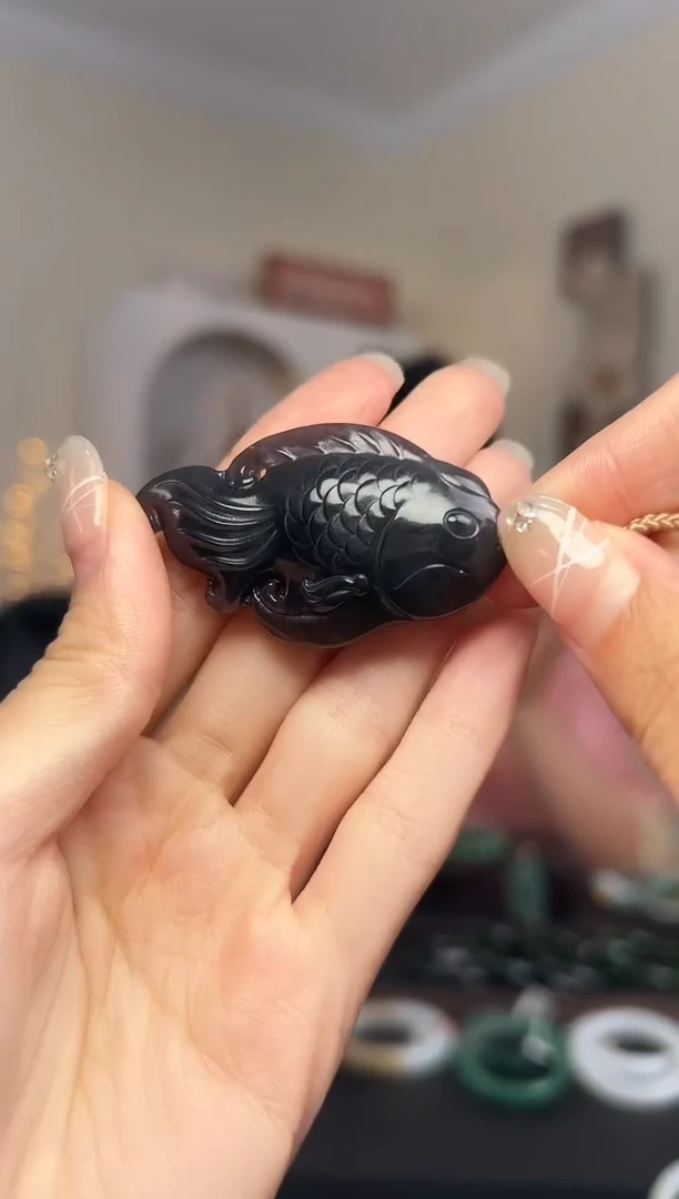 颈饰未镶嵌和田玉50*29*12 鱼