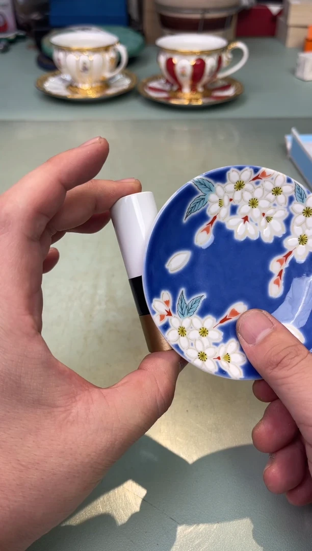 【闪购商品】瓷片口红75号