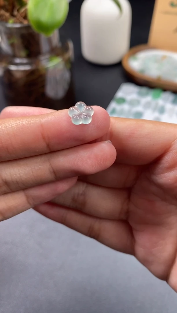 翡翠未镶嵌颈饰翡翠冰种花花