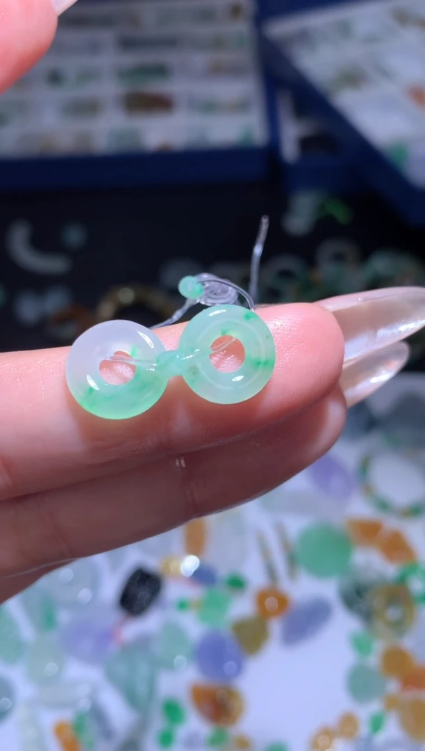 未镶嵌定制翡翠甜甜圈