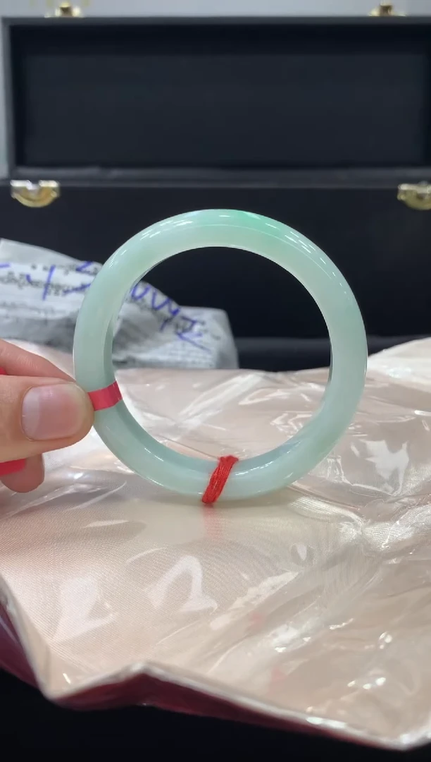 未镶嵌手镯翡翠翡翠手镯