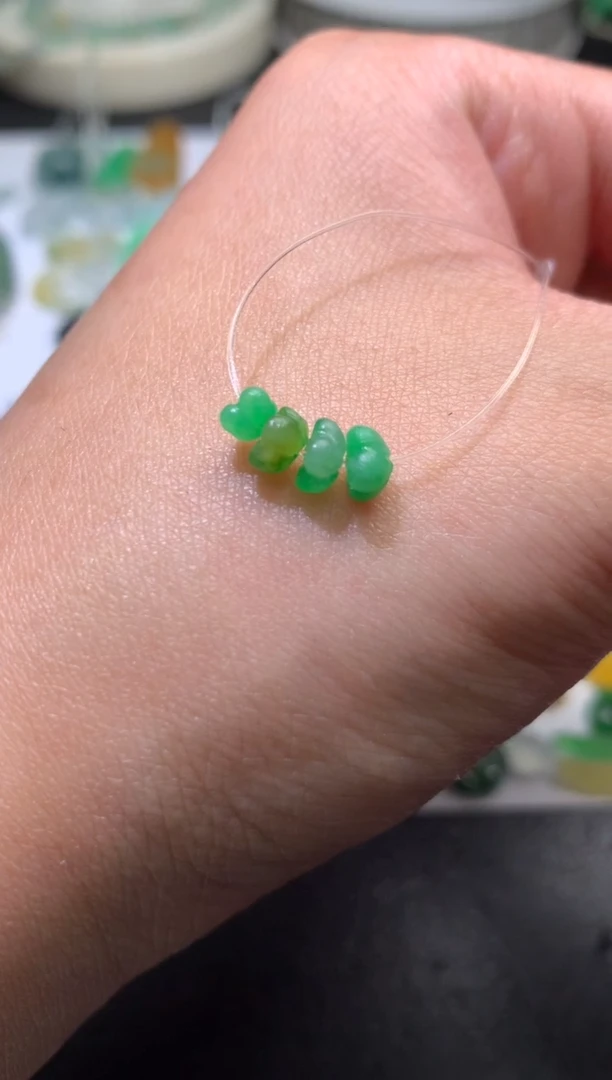 未镶嵌定制翡翠毛货 卡3.8~4.6