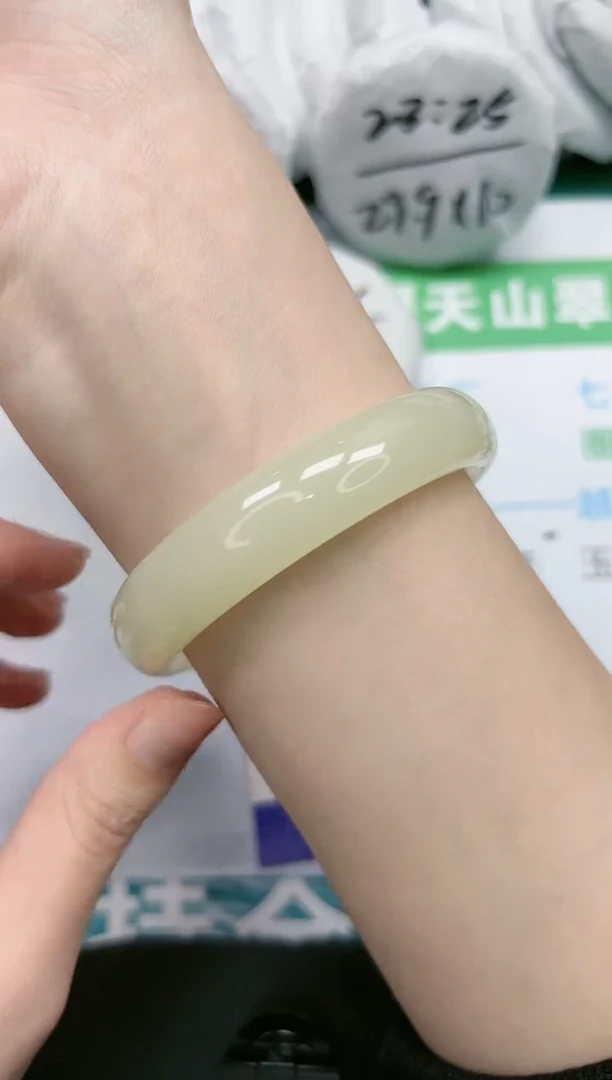 【闪购商品】石英质玉手镯未镶嵌K244-53/64