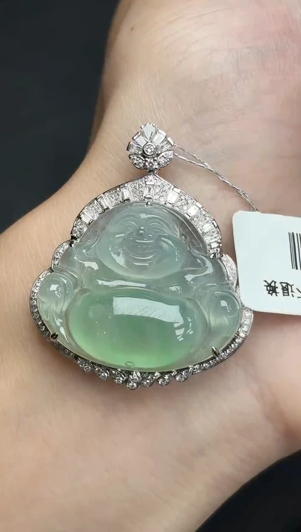 颈饰18K金镶嵌翡翠佛公