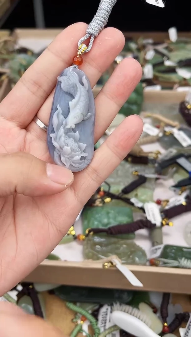 颈饰未镶嵌和田玉1