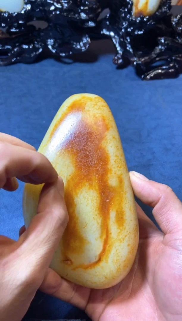 未镶嵌和田玉把件时****，和田玉