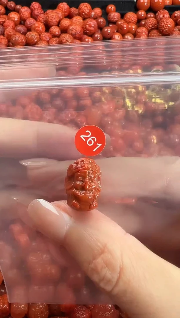 颈饰未镶嵌南红玛瑙1