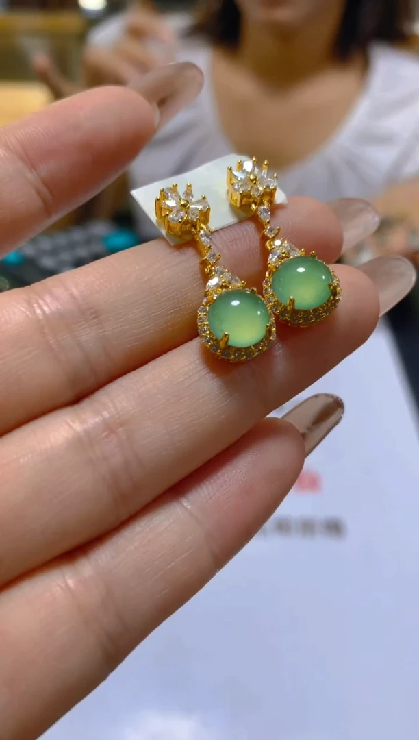 未镶嵌翡翠耳饰多样性发一