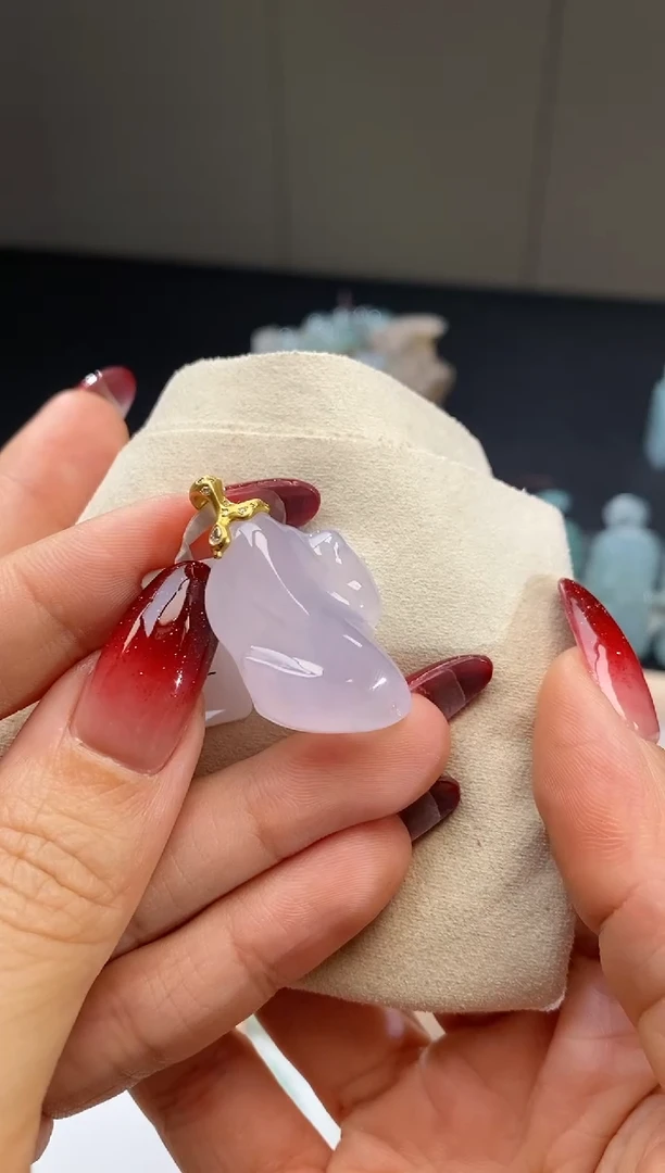 【闪购商品】翡翠吊坠(不含链)18K金镶嵌随行