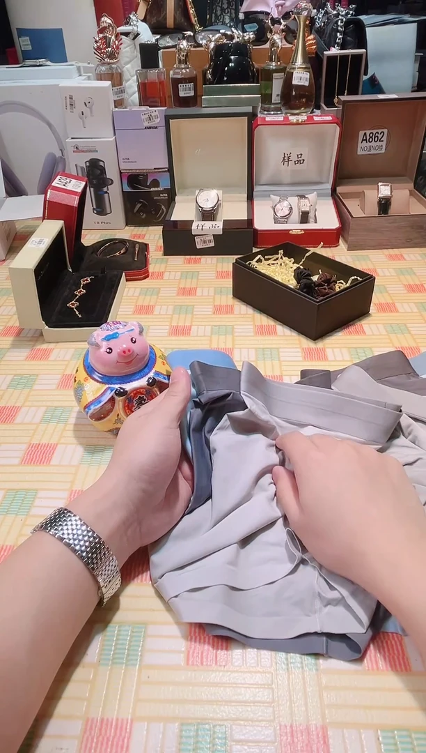 瓷片瓷器 库房到期 全部地板价@@1