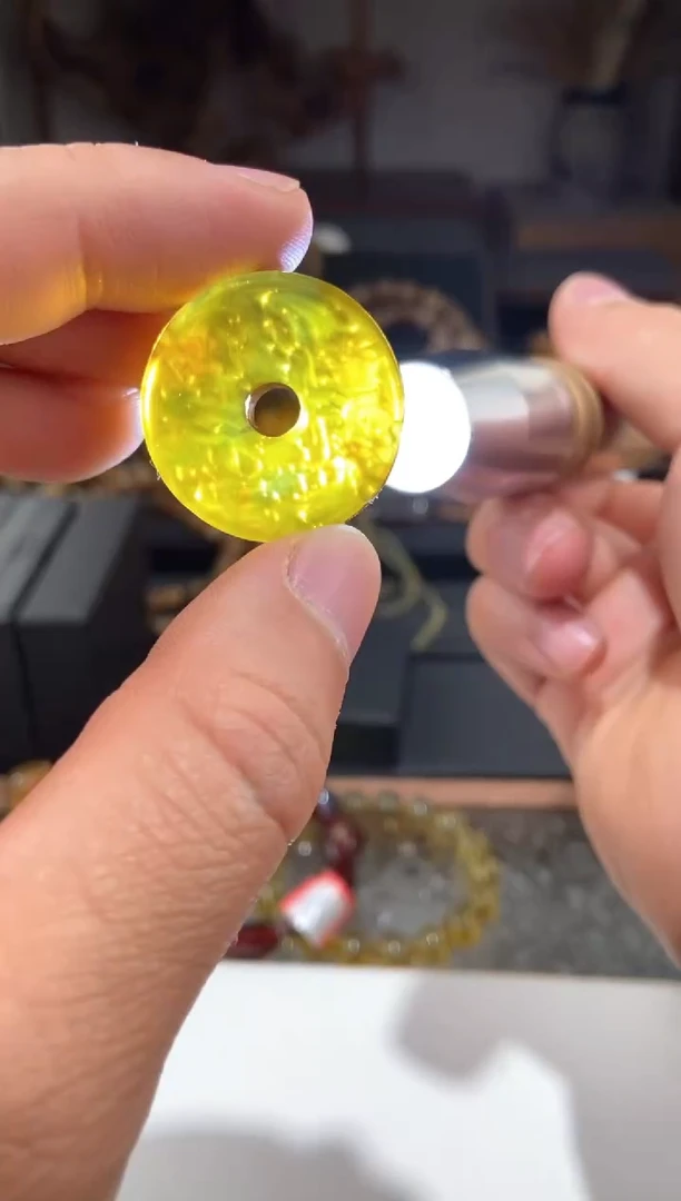 【闪购商品】琥珀颈饰未镶嵌饕餮和氏璧