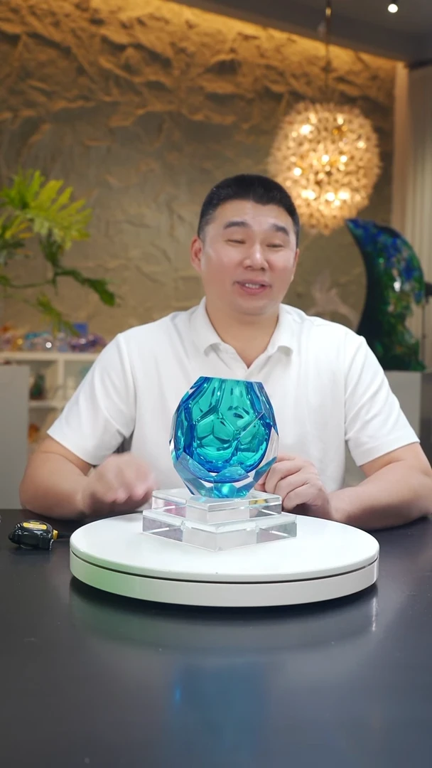 琉璃宝石蓝色切面香薰瓶