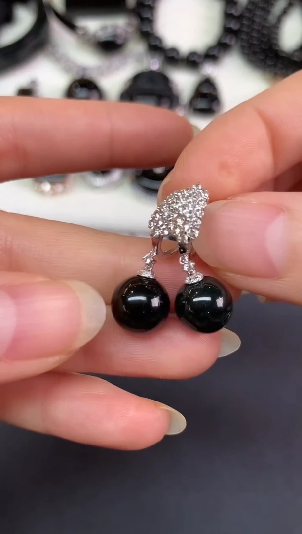 18K金镶嵌翡翠耳饰D513|3999