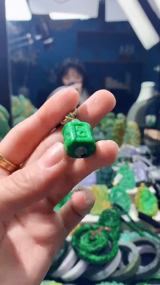颈饰未镶嵌翡翠天然缅甸翡翠a货
