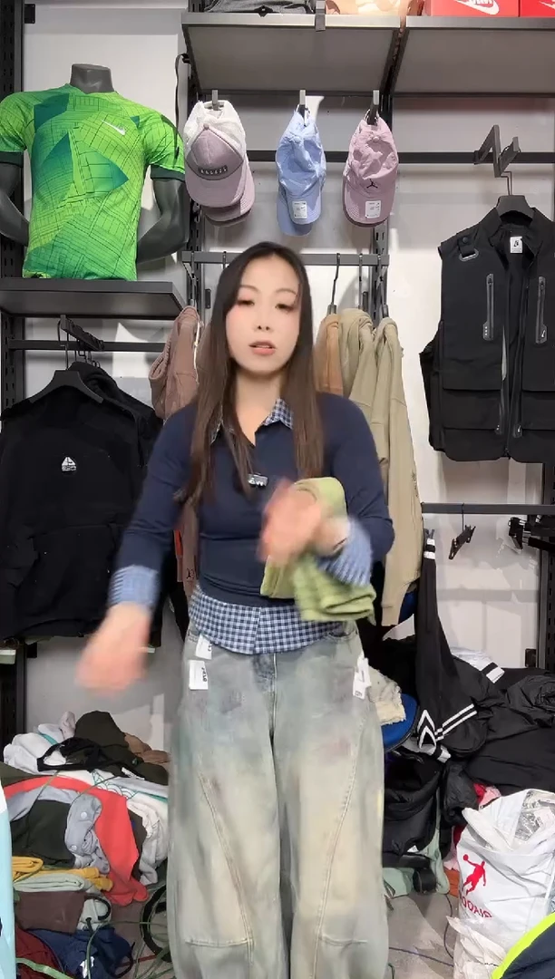 1676编码 瑕疵款直播间过款为准 尺码