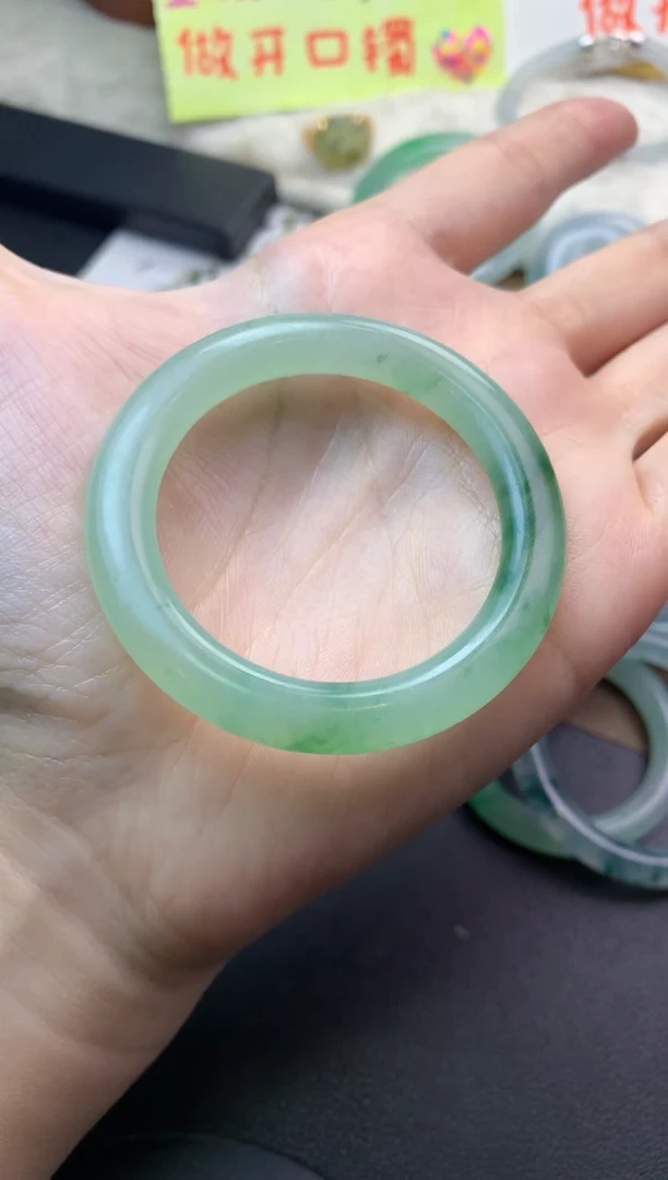 未镶嵌定制翡翠毛货