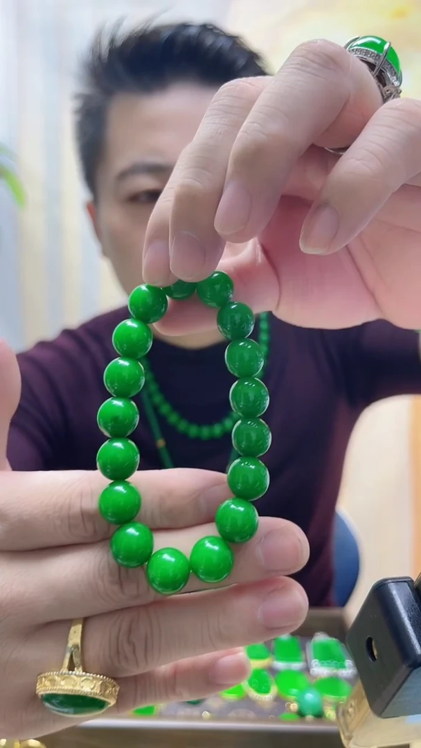 未镶嵌手链翡翠翡翠手链