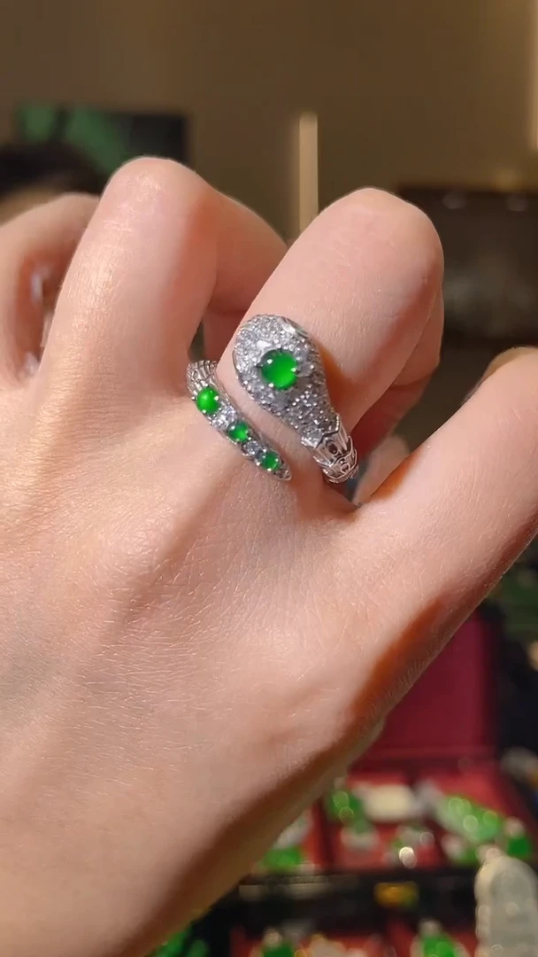 【闪购商品】翡翠戒指银S925镶嵌天然翡翠A货