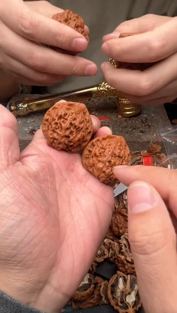 【闪购商品】桃核把件40以上尺寸王勇管帽随机发一对