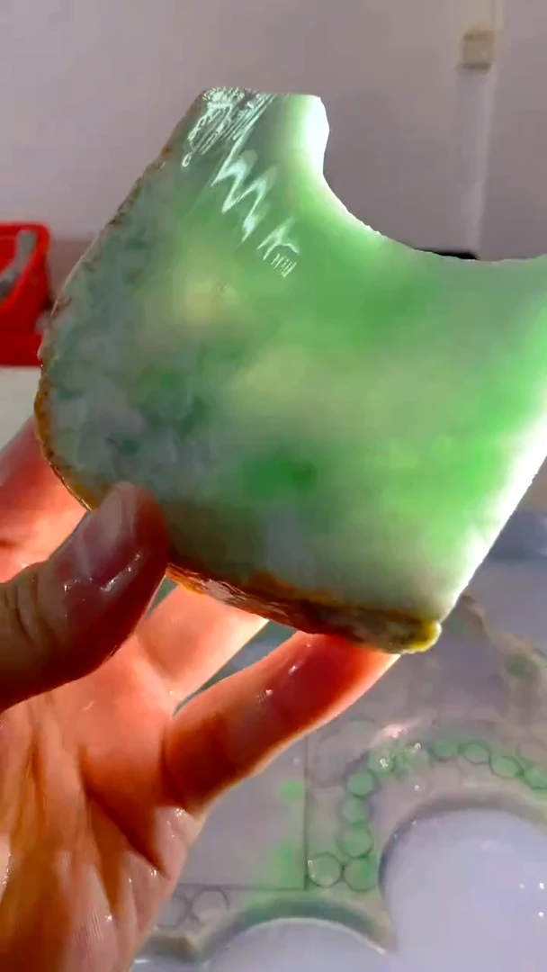 翡翠未镶嵌颈饰缅甸A货翡162