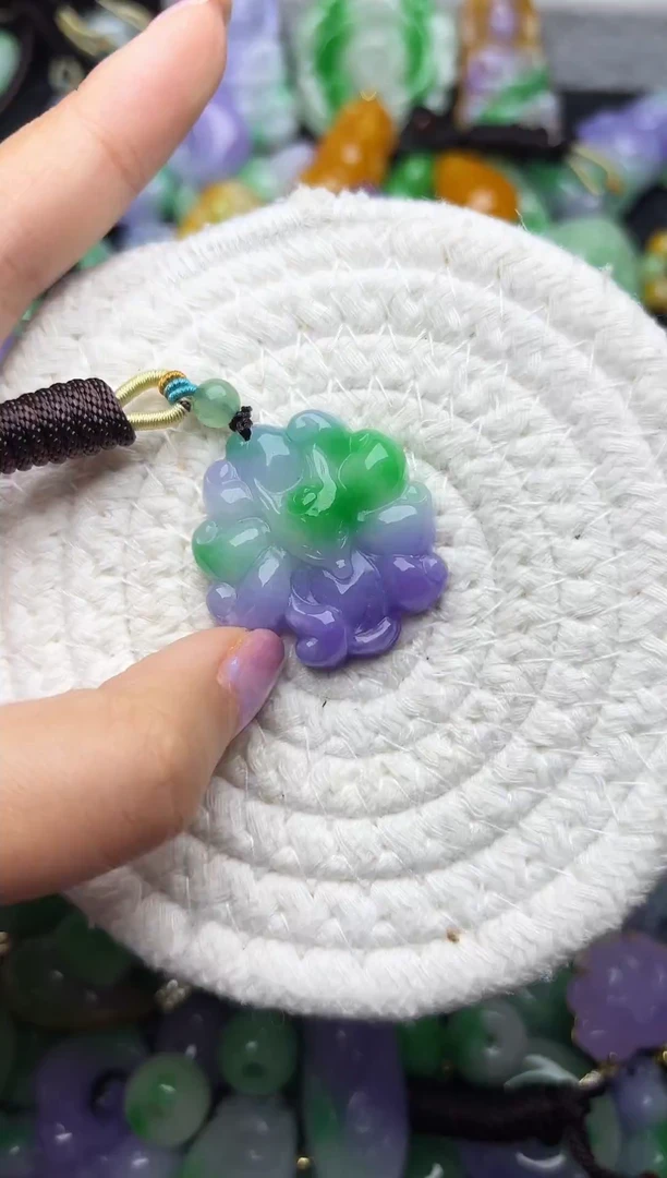 颈饰未镶嵌翡翠缅甸翡翠吊坠