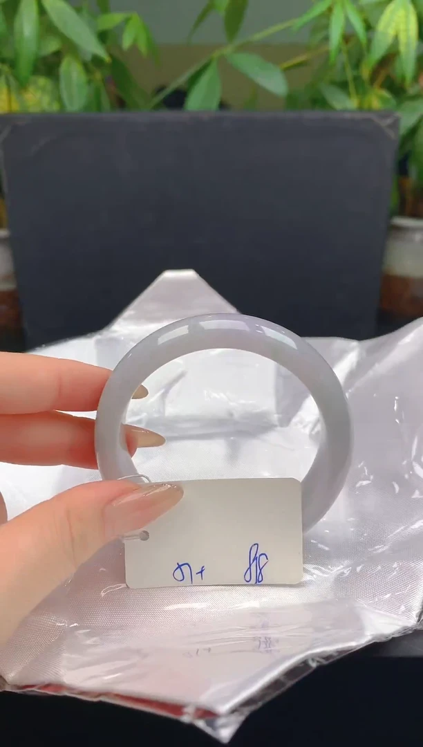 未镶嵌手镯翡翠82