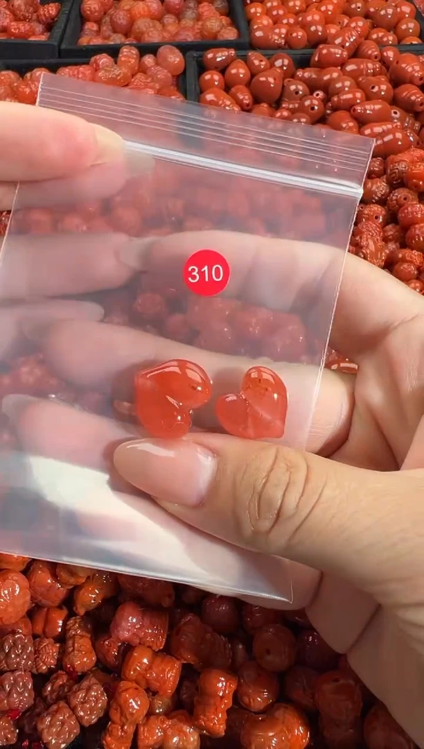 颈饰未镶嵌南红玛瑙1