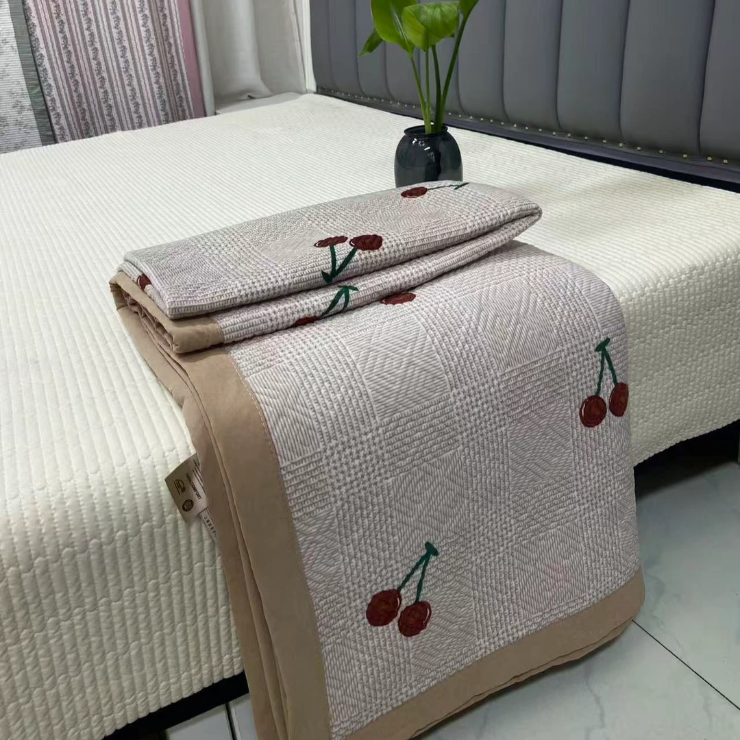 2025新款 婴儿绒 双面可用 三层夹棉 加大 多功能 加绒大床盖