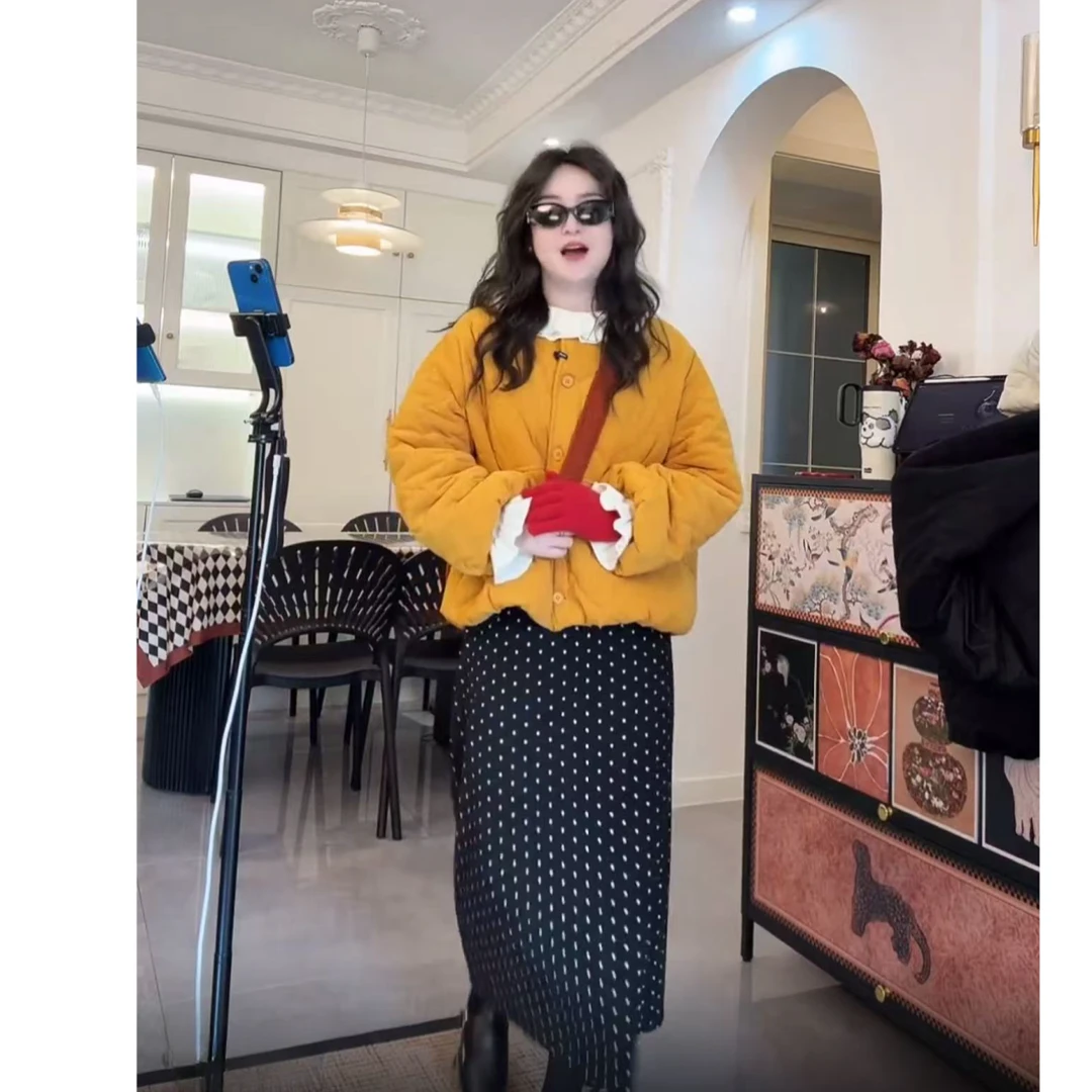 冬季女士时尚减龄夹棉圆领棉服加绒打底波点裙三件套ff90538