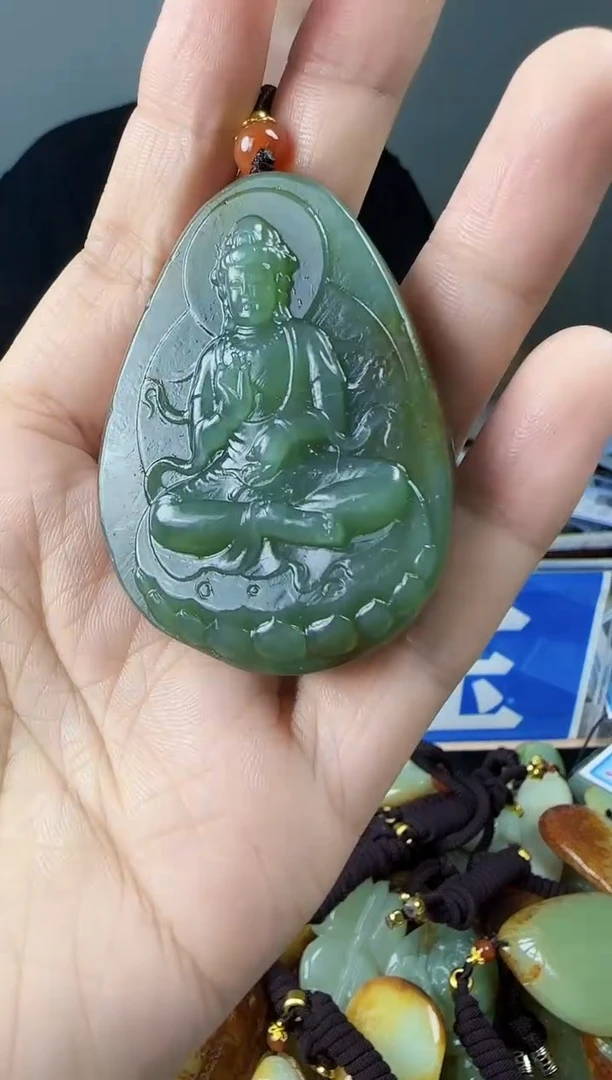 和田玉未镶嵌颈饰1
