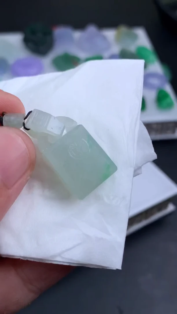 【闪购商品】定制翡翠未镶嵌翡翠