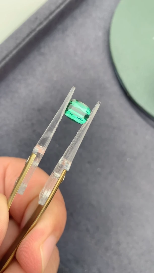 裸石未镶嵌碧玺2.2ct绿碧玺  AG
